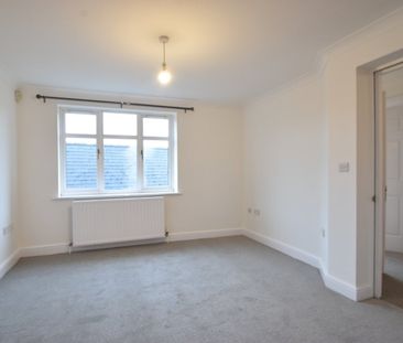 Balfour House, 5 Balfour Road, Weybridge, KT13 - Photo 2