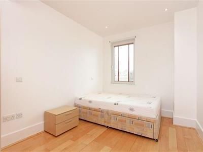 Brewhouse Lane, SW15 - Photo 2