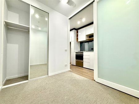 203/315 La Trobe Street - Photo 2
