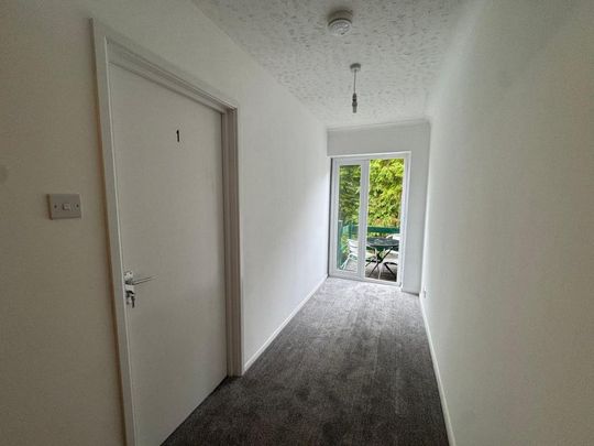 4 bedroom semi-detached house to rent - Photo 1