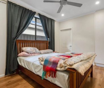 Spacious 4-Bedroom Family Home with Modern Amenities in Enfield - Photo 5