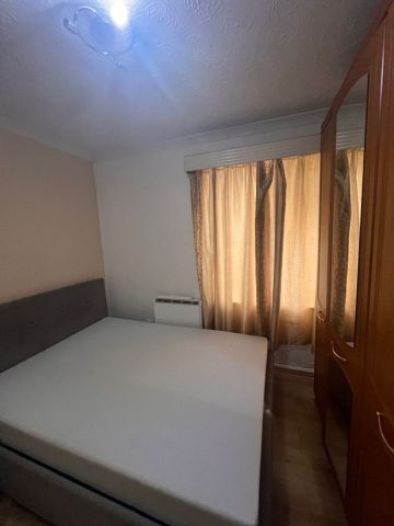Room in a Shared House, Longbridge Road, IG11 - Photo 4