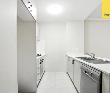 Modern, Light-Filled Apartment in the Heart of Westmead - Photo 3