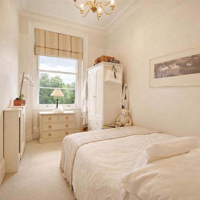 3 bedroom flat to rent - Photo 1