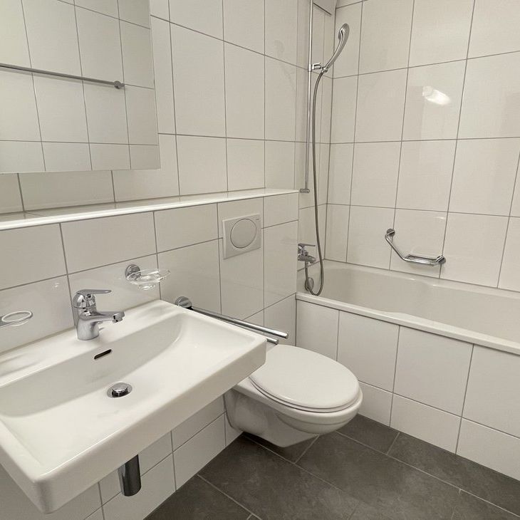 Familienwohnung an ruhiger Seitenstrasse - Photo 1