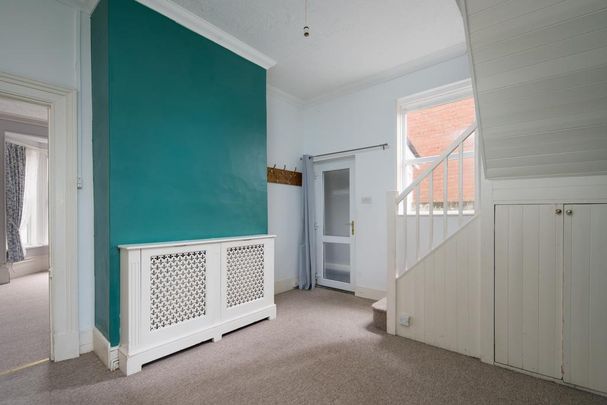 4 bedroom semi-detached house to rent - Photo 1