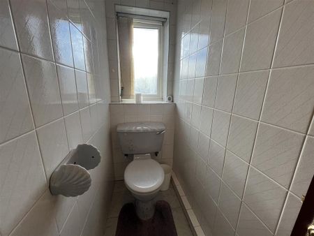 3 bedroom apartment to rent - Photo 4