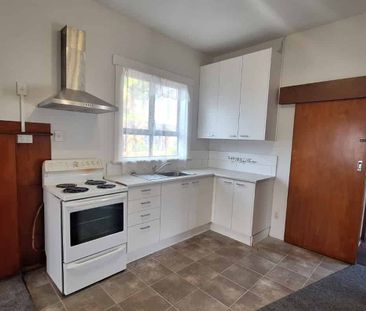 Lovely family home - Photo 3