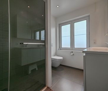 Recent gerenoveerde gezinswoning te Sint-Eloois-Winkel - Foto 2