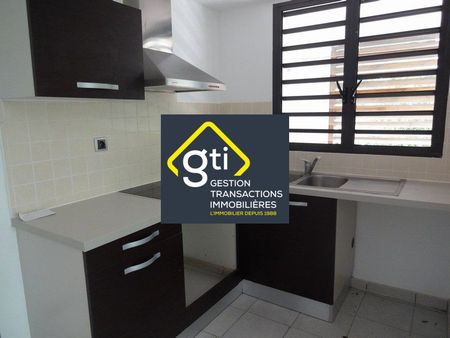 Location Appartement 3 pièces 56m² STE CLOTILDE 97490 - Photo 3