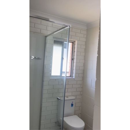 For Rent &vert; Freshly Renovated Gem in the Heart of Wynnum - Photo 5