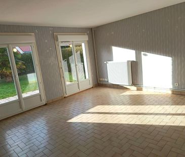 Location Maison 5 pièces 136m² EU 76260 - Photo 1