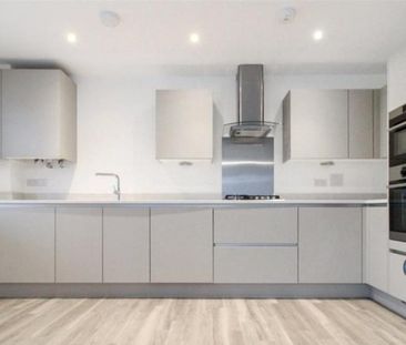 2 bedroom penthouse to rent - Photo 4