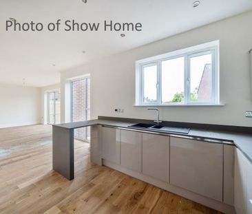 4 bedroom detached house to rent - Photo 3