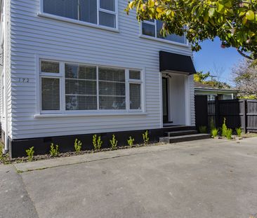 Fully Renovated 4 Bedroom in Heart of Merivale - Photo 6