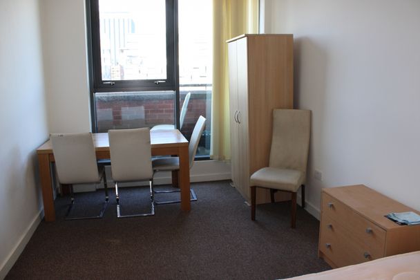 Pall Mall, Liverpool, L3 - Photo 1