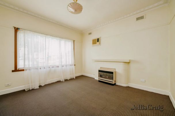 3 Bed, 1 Bath - Photo 1