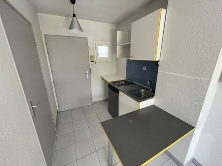 Location Appartement 1 pièce 23m² NIMES 30900 - Photo 3