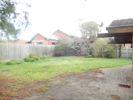 "Spacious Family Home" **Application Pending** - Photo 5