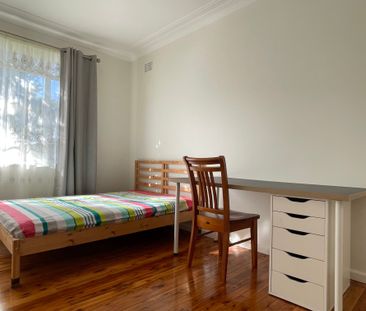 Hornsby - Photo 1