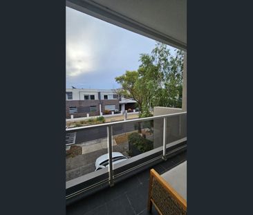 First Class Designer Family Living In The Esplanade! - Photo 4