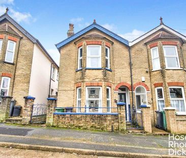 3 bedroom semi-detached house to rent - Photo 3