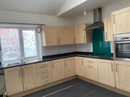 Room in a Shared House, Henrietta Street, M16 - Photo 5