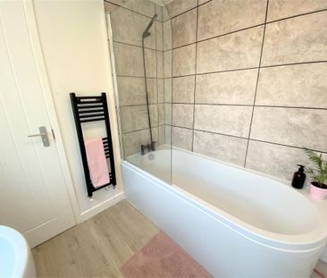 2 bedroom terraced house to rent - Photo 4