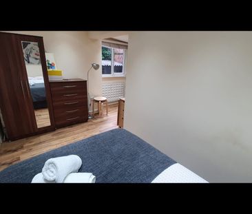 Studio Flat, High Road, NW10 - Photo 4