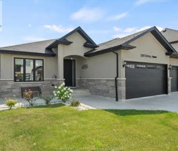 1390 BARKLEY AVENUE Unit# MAIN | 1390 BARKLEY AVENUE Unit# MAIN, Wi... - Photo 1