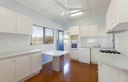 Great Property In the heart of Moorooka - Photo 4