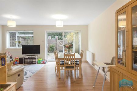 3 bedroom terraced house to rent - Photo 2