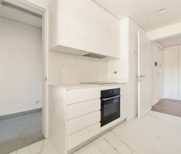 2 Bedroom Apartment with garden, Carcavelos, Cascais - Photo 3