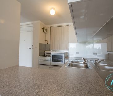 APARTMENT FOR RENT IN SOUTH PERTH - Photo 2