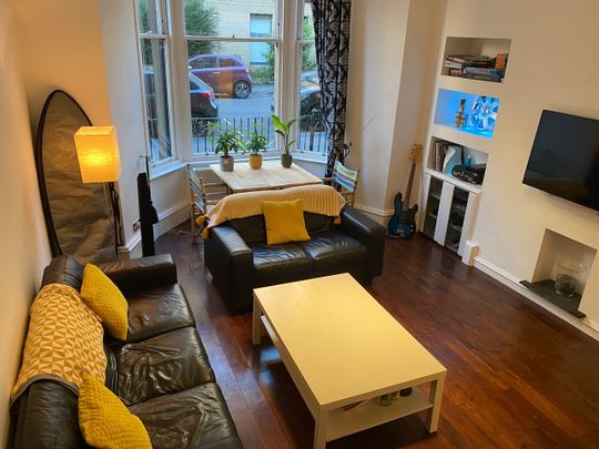 2 Bed Flat, Ruthven Street, G12 - Photo 1