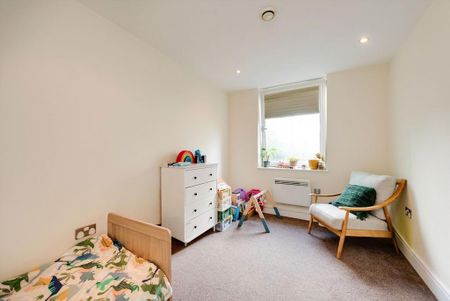 2 bedroom flat to rent - Photo 5