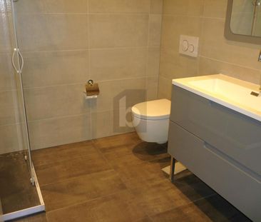 LUMINOUS AND MODERN - Photo 3