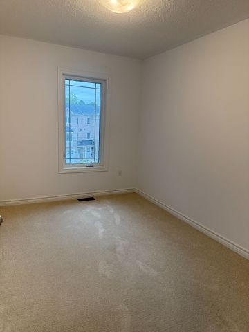 For Lease - 40 Milson Crescent, Essa, Ontario - Photo 5