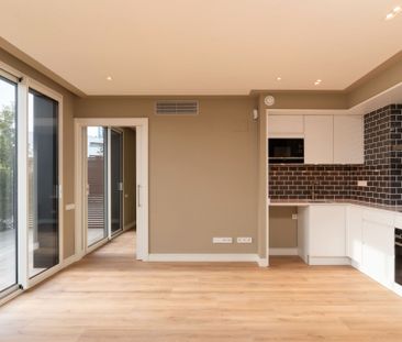 Planta baja de alquiler en Ronda de Jean Monnet, 230, Can Gambús - Photo 2