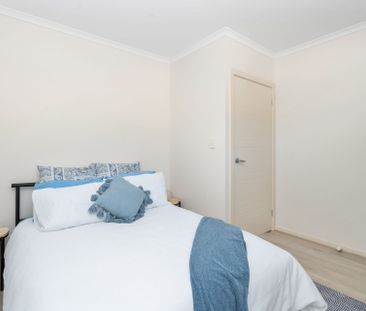 Fully Furnished, 2 Bedroom Townhouse. - Photo 3