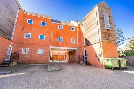 2 bedroom apartment to rent - Photo 3