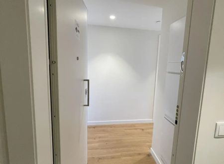 Piso de alquiler en Ronda de Barceló, 88, Eixample - Photo 3