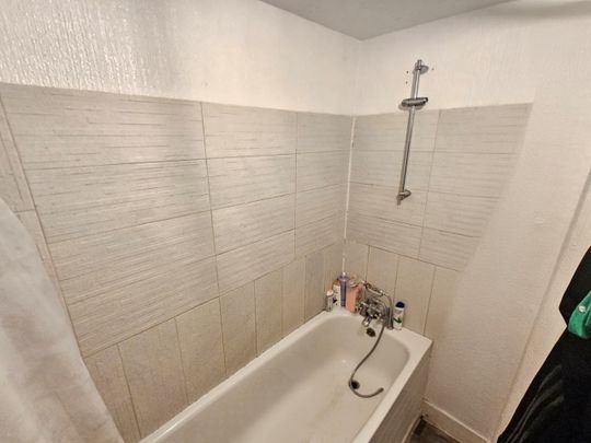 2 Bed Maisonette, Grove Green Road, E11 - Photo 1