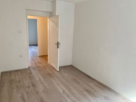 Schöne 1-Zimmer-EG.-Wohnung in Nürnberg-Steinbühl zu vermieten! - Photo 3