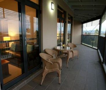 Tamworth Furnished Accommodation - Hillvue Executive Apartment - Photo 2