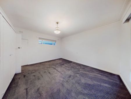 2 Bed, 1 Bath - Photo 5