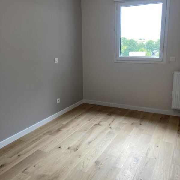 Location Appartement 3 pièces 68m² MERIGNAC 33700 - Photo 1