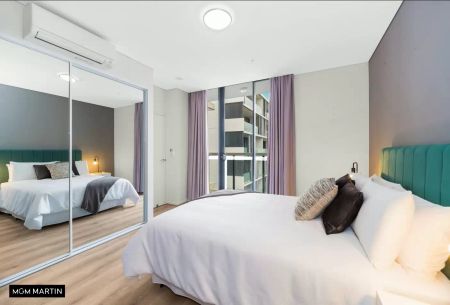 MGM MARTIN – MODERN 3 BEDROOM APARTMENT + STUDY - Photo 5