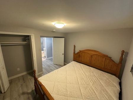 For Lease - 287 Sixteen Mile Drive, Oakville, Ontario - Photo 3