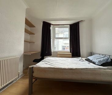 Room in a Shared House, St. Pauls Street, BN2 - Photo 3
